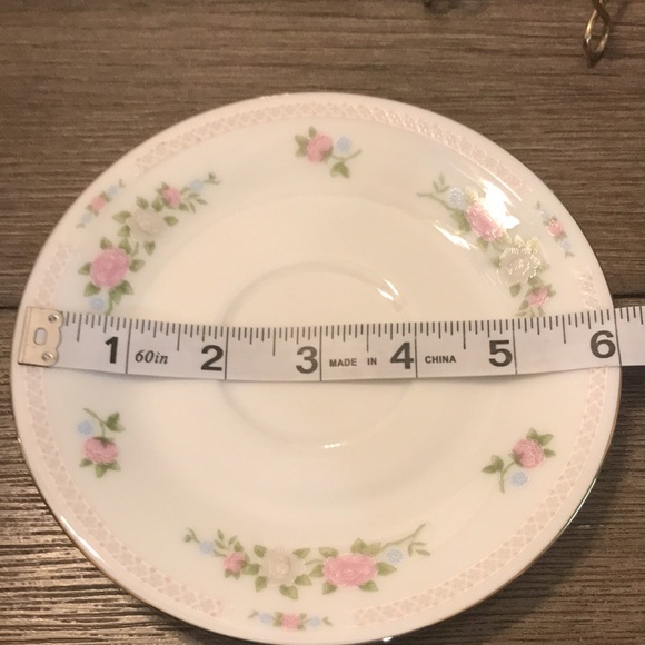 Crown Ming china bird of paradise floral pattern 4 cups and saucer set euc (a) - Picture 4 of 8